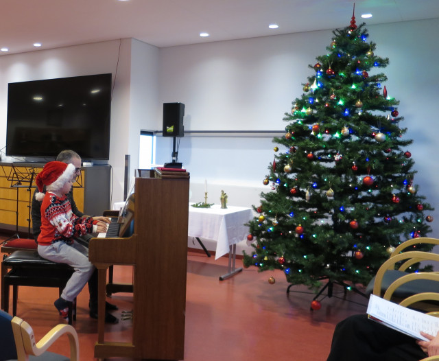 J�lat�nleikar � Dyngju