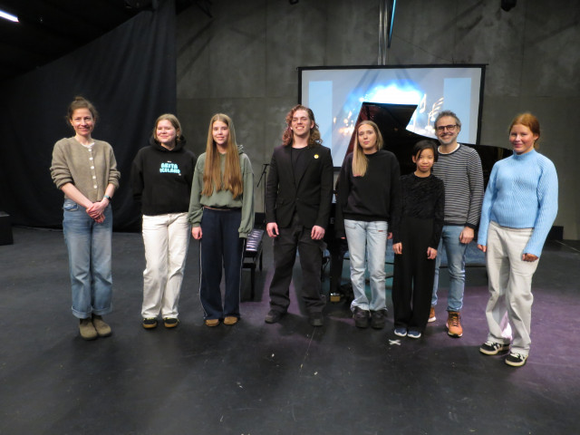 P�an�t�nleikar � Sl�turh�sinu