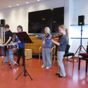 T�nleikar � Dyngju