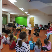 J�lal�g � Fr�stund