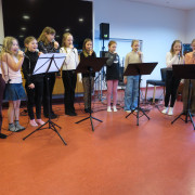 T�nleikar � Dyngju