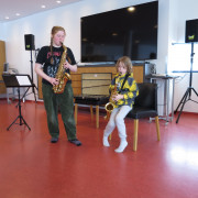 T�nleikar � Dyngju